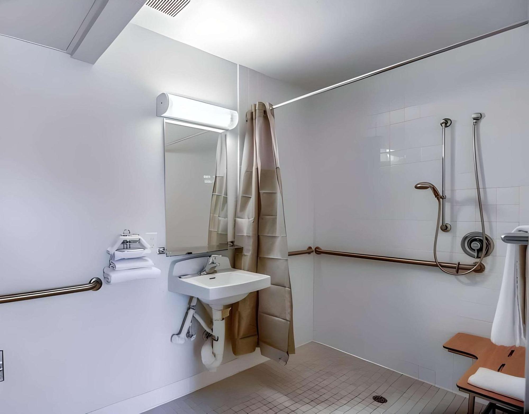 Park Inn By Radisson, トレーシー エクステリア 写真