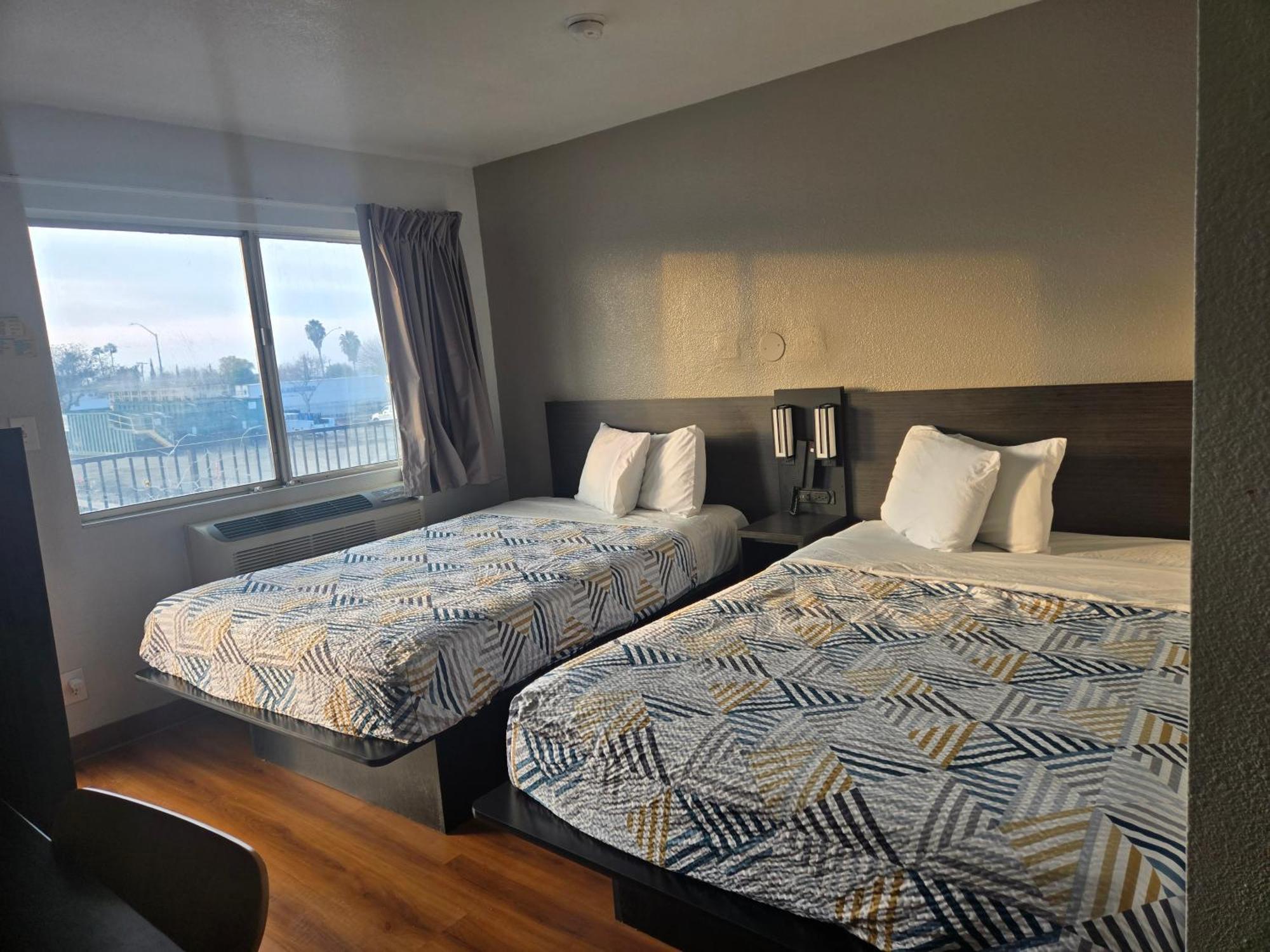 Park Inn By Radisson, トレーシー エクステリア 写真