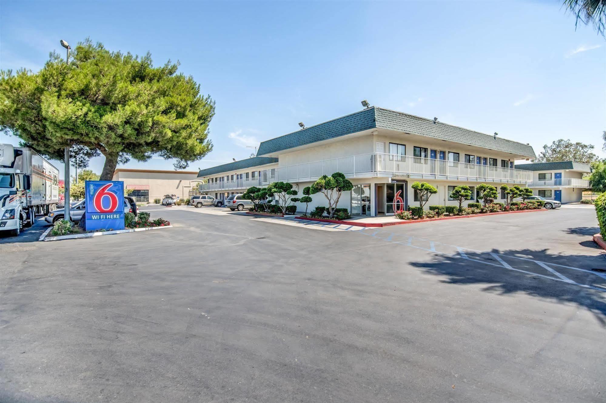 Park Inn By Radisson, トレーシー エクステリア 写真